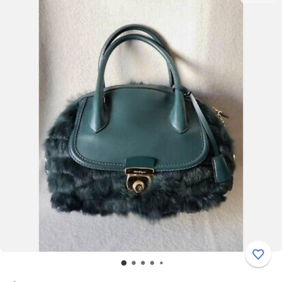 Authentic Salvatore Ferragamo rabbit fur green bag with crossbody strap - Picture 3 of 7